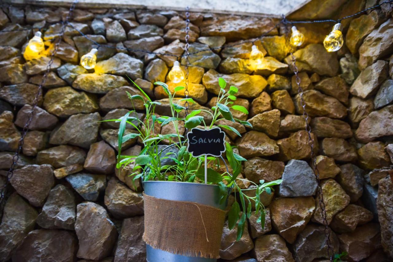 Casa Particular - Casa Vacanze - By Faendho Porto Torres Exterior photo