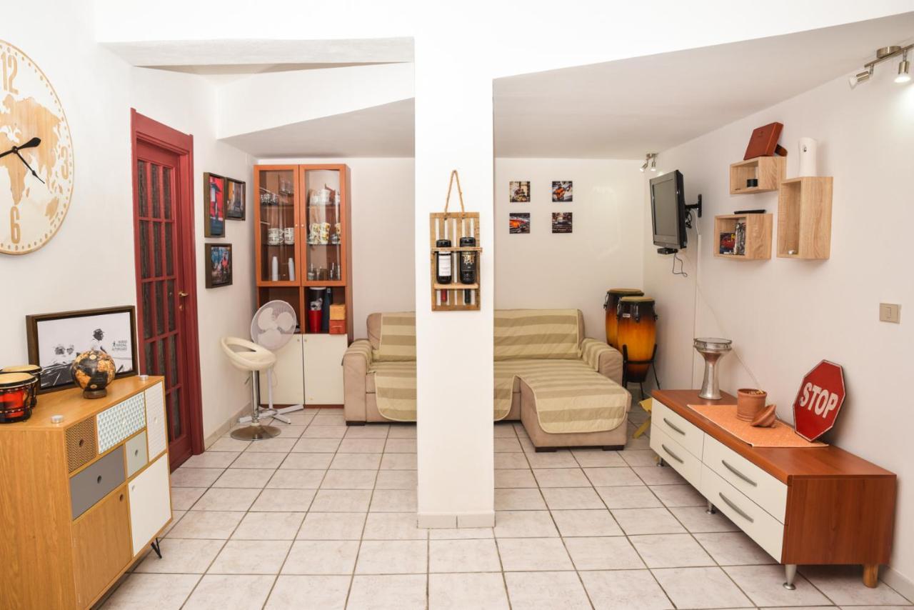 Casa Particular - Casa Vacanze - By Faendho Porto Torres Exterior photo